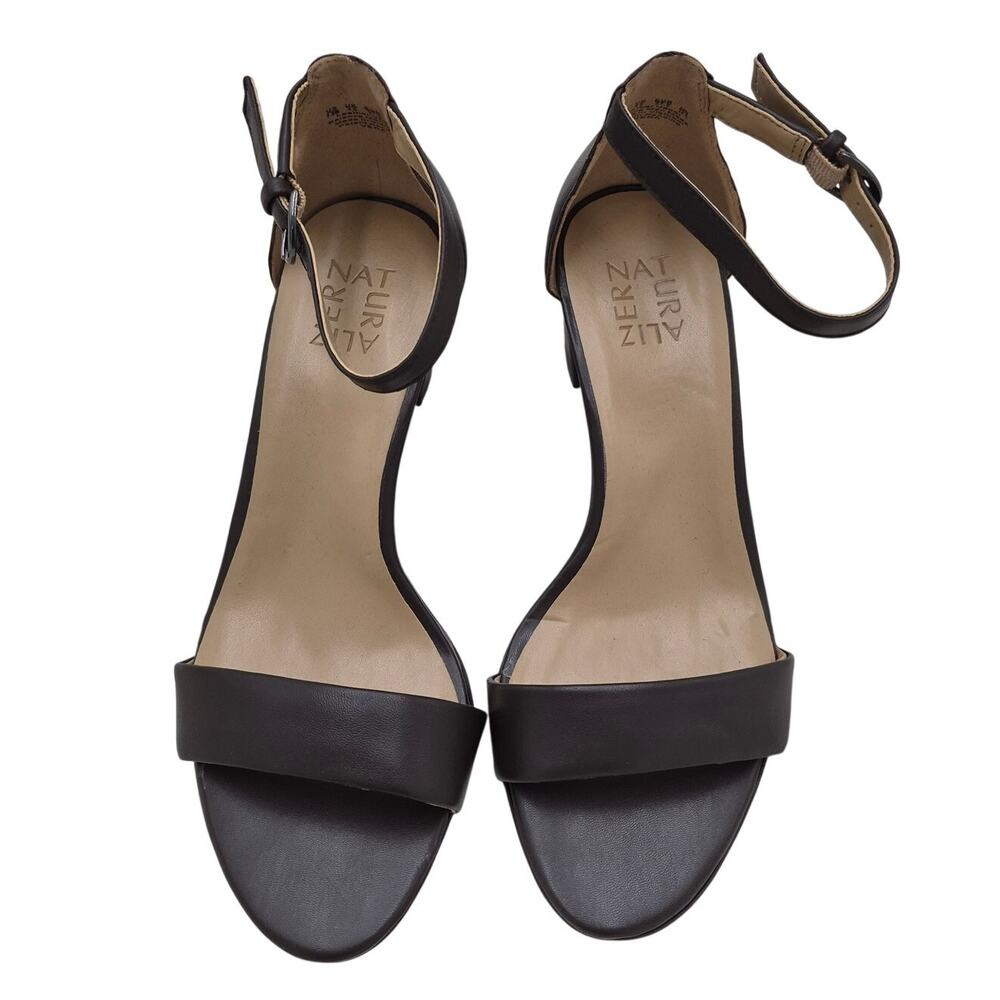 NEW Naturalizer Vera Ankle Strap brown leather heeled open toe Sandal Size 7.5 W